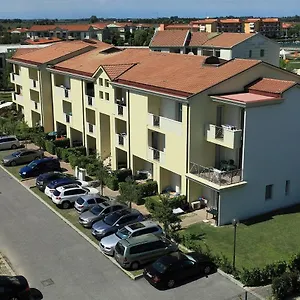 Robinia/pinetine Lido Altanea Apartment Caorle